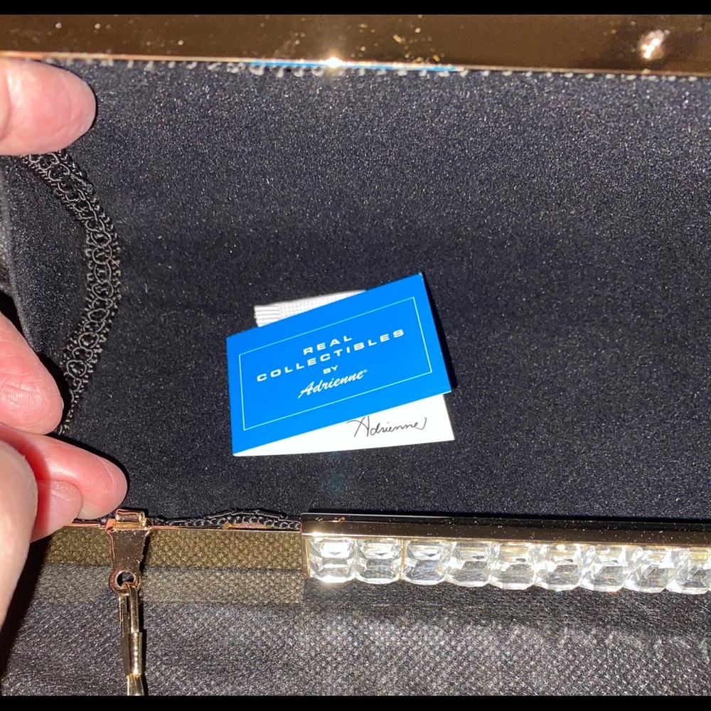 Purse - Picture 5 of 6